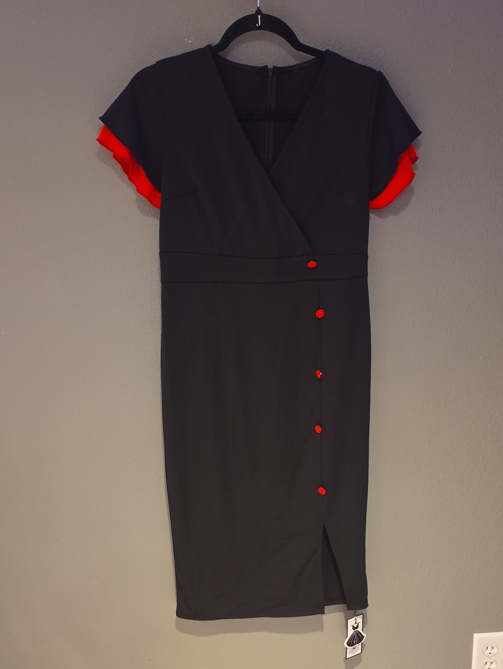 Retro Stage Sexy Black Midi Dress with Red Accents